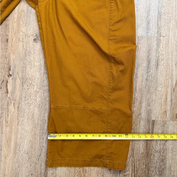 Pilcro • Anthropologie • Wide Leg High Waisted Cropped Pants - Picture 9 of 12